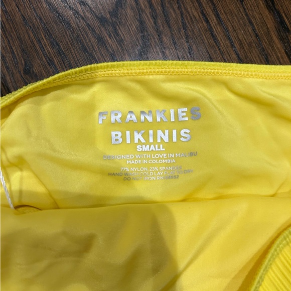 Tags on never worn!Frankie’s Bikinis Jean Bandea Plisse Bikini Top Bright yellow - Picture 6 of 8
